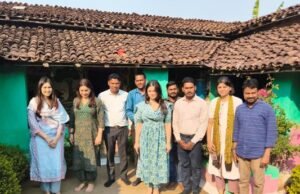 मुंगेली: अचानकमार टाइगर रिजर्व में तेंदुलकर परिवार, बैगा समुदाय से की मुलाकात