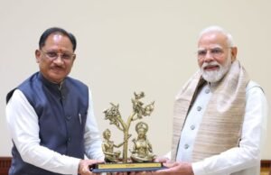पीएम मोदी से मिले मुख्यमंत्री विष्णु देव साय, ‘बस्तर विजन’ का रोडमैप रखा; यूरिया प्लांट, AIIA और 461 गांवों के लिए मांगा केंद्र का सहयोग